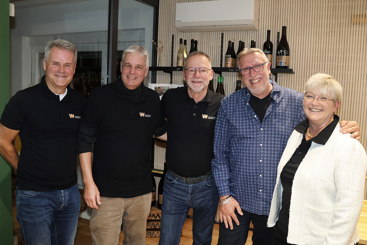 der "alte" ist zugleich der "neue" Vorstand der „Selbständigen für Weilimdorf e.V.“, Foto GOEDE