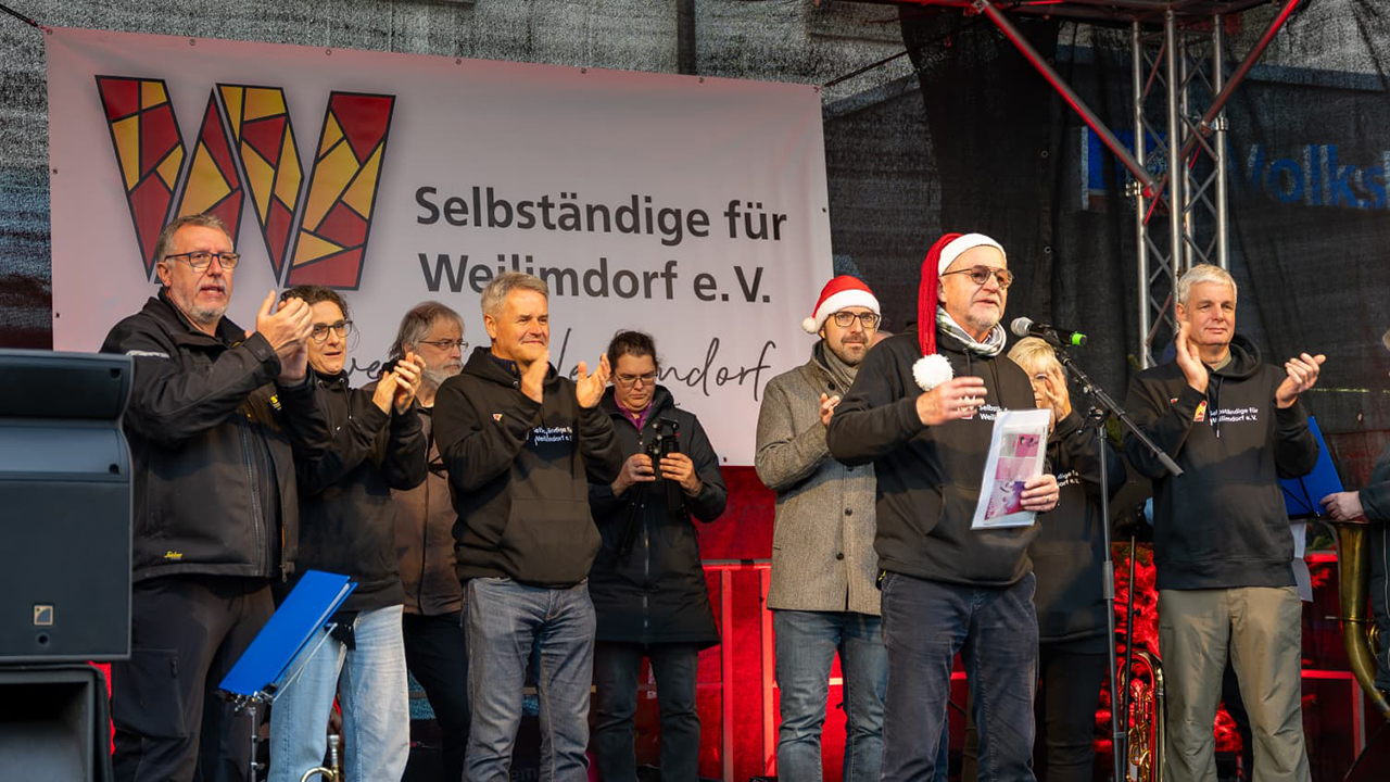 Danksagungen und Eröffnung durch Eckhardt Binder und Bezirksvorsteher Schahl