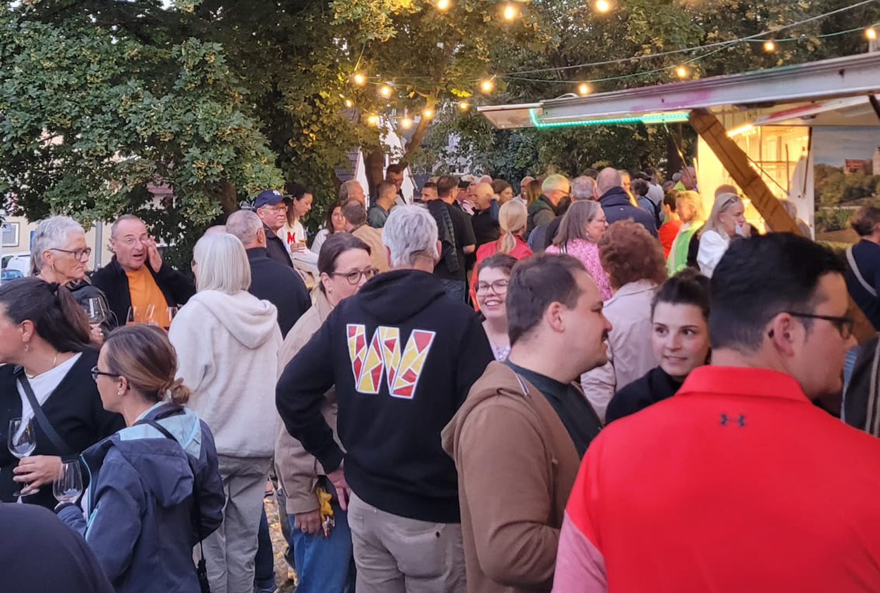 Dritter Weilemer Wein-Treff im Onderdorf lockt zahlreiche Besucher an, Foto privat