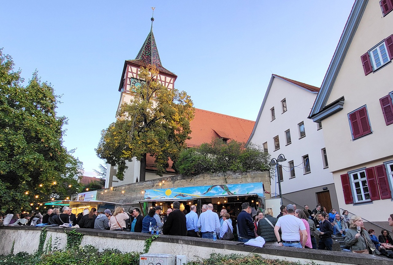 Dritter Weilemer Wein-Treff im Onderdorf lockt zahlreiche Besucher an, Foto privat